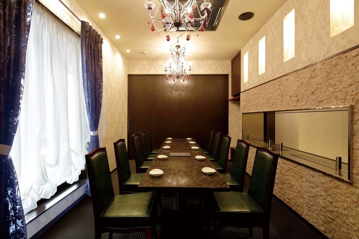 Private room for 10 people. Enjoy all-you-can-drink for 180 minutes from Sunday to Thursday!