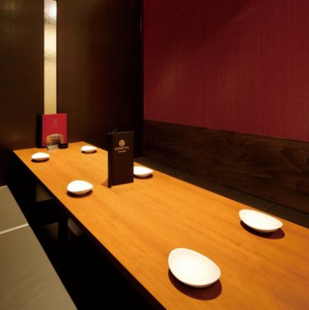 A popular horigotatsu private room for 4 to 8 people.Perfect for private occasions and important meetings.