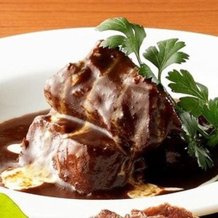 쇠고기 브라운 스튜