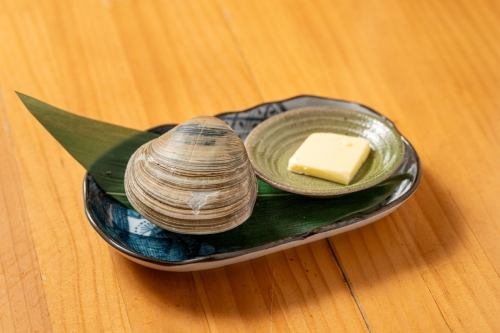白蛤(ホンビノス)のバター醤油焼き