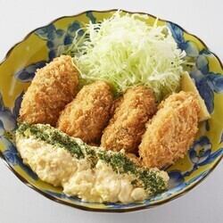 Fried oysters with homemade tartar sauce