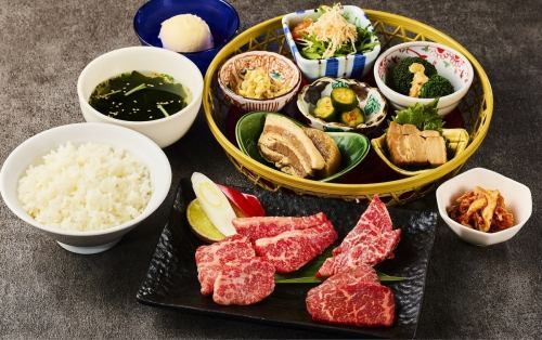 [Chatty Liese] Flower basket lunch with seasonal vegetables and 3 kinds of Fukushima beef for one person
