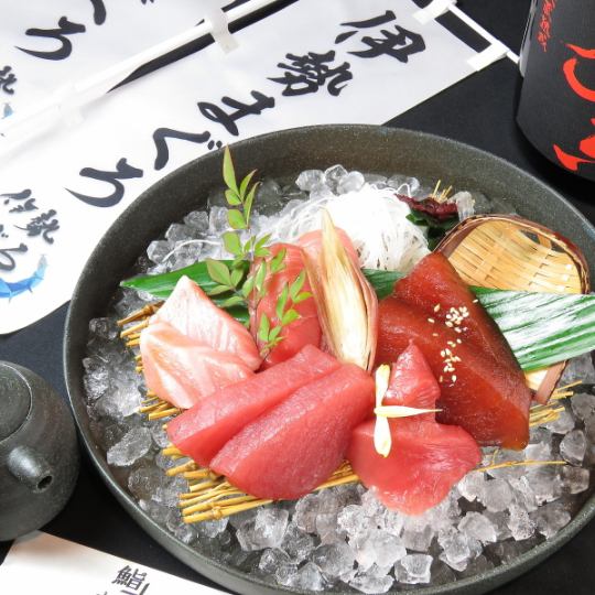 We would like you to try it at least once when you come to our store [tuna sushi sashimi (5 types)]