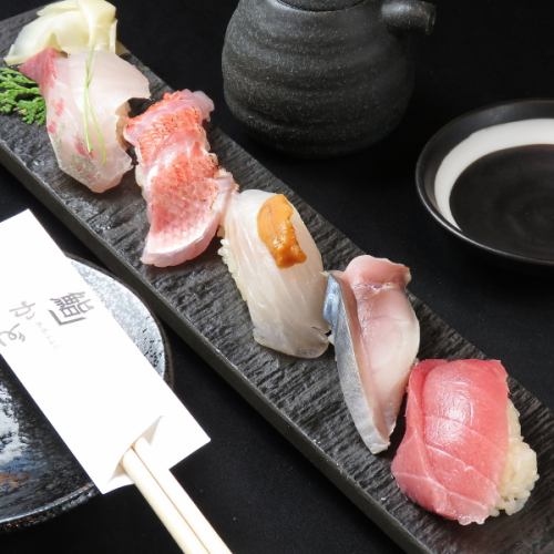 The finest [nigiri sushi] made with fish directly procured from a store near Yanagibashi Central Market