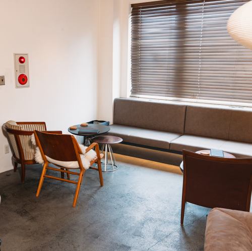 全ての席にコンセント完備