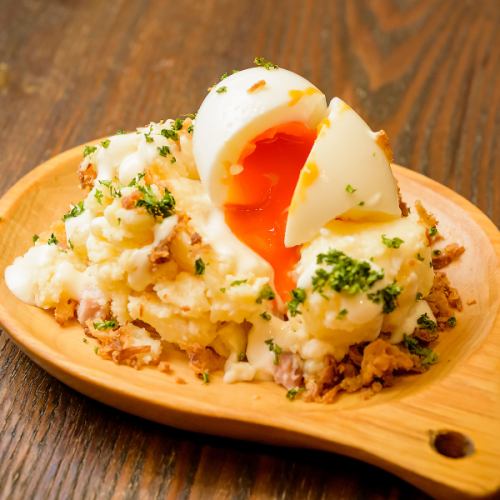 半熟卵がとろ～り♪みんな大好きポテトサラダ