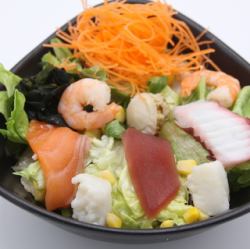 築地海鮮サラダ
