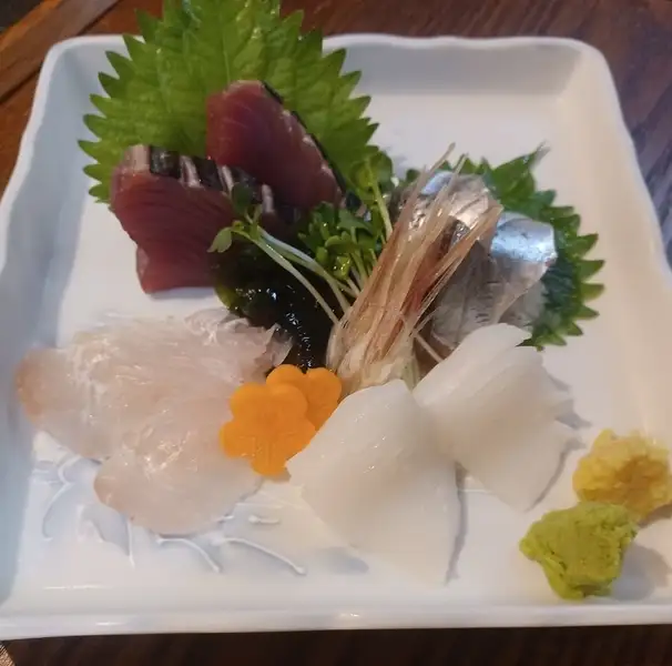 ≪その日の新鮮なお魚を使用した一品≫海鮮造り盛り合わせ
