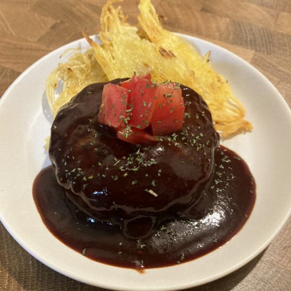 【人気No.1】肉汁溢れる!特選近江牛のハンバーグ