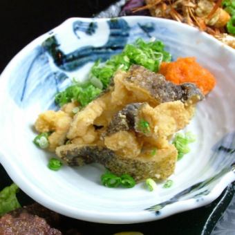 Deep-fried moray eel / Deep-fried whale Tatsutaage / Deep-fried blowfish
