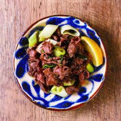 牛タン切り落としと白葱炒め