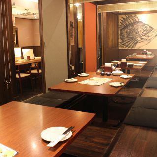 There is a private room that can accommodate from 2 to 40 people.We can accommodate even large groups such as company banquet, so please reserve as soon as possible!