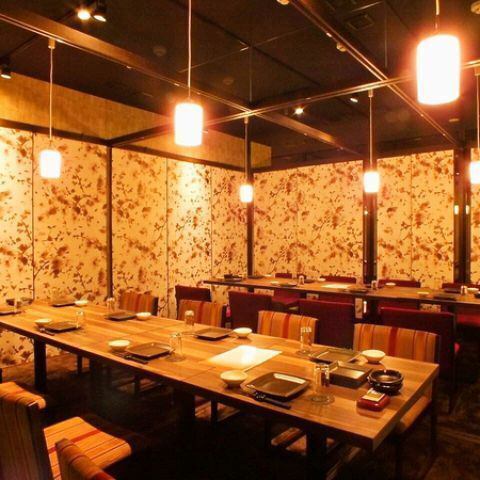 【有包廂】宴會請交給Rakuzo盛岡大通店！我們的大型私人房間適合大型團體使用，您可以放鬆身心並享受歡樂時光。我們還設有適合中小型用餐的私人房間，非常適合家庭聚會或與朋友一起喝酒。