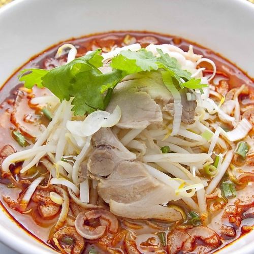 tom yum noodles