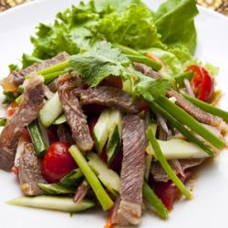 やわらか炙り牛肉のサラダ