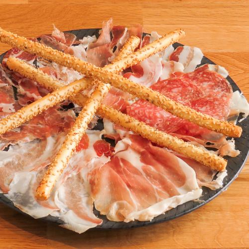 イタリア産生ハム 5種盛り合わせ　HALF(1～2人前)