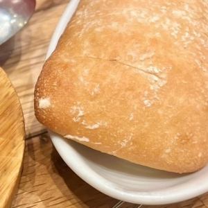 イタリアのパン　チャバティーノ