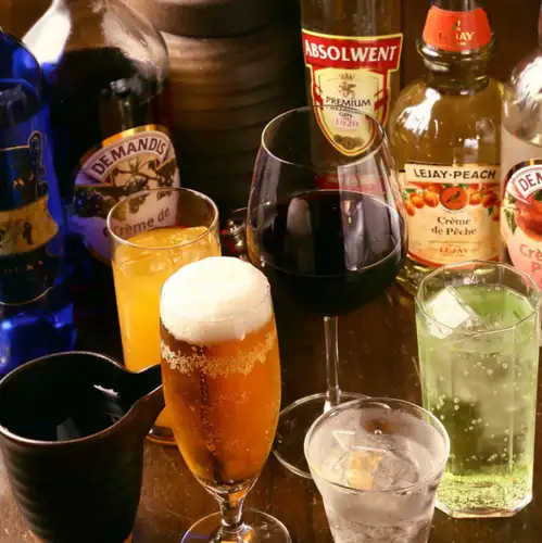 お一人様+500円で飲み放題ドリンクの種類充実できます