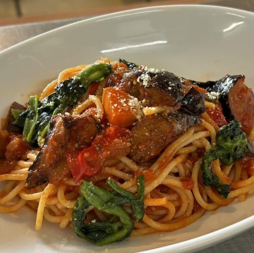 Eggplant and spinach pasta in tomato sauce