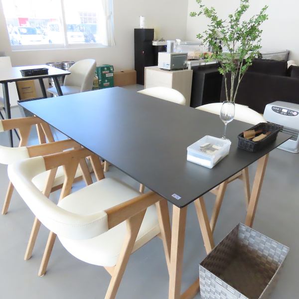 自慢の音響設備でカラオケを心ゆくまでお楽しみいただけます♪少人数のちょい飲みや、二次会にぴったり◎