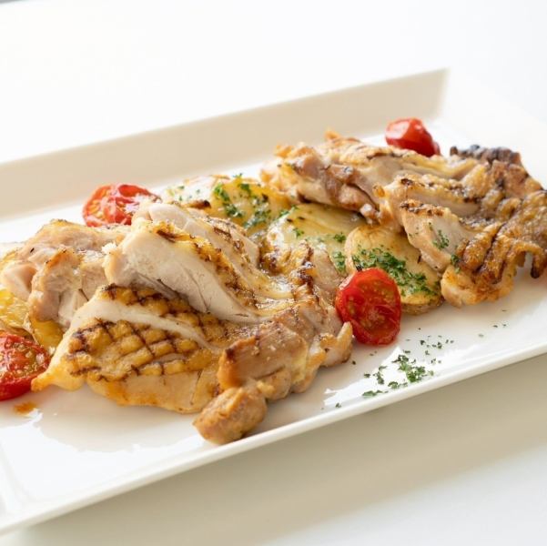 豊富なワインと単品料理を自由に。旬の食材で仕立てる至高の一皿