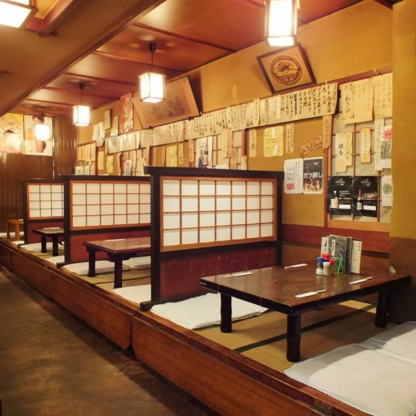There are 5 tables in the room that you can relax at slowly and you can use it for various banquets such as New Year's party such as a welcome reception party and year-end party! Please do not hesitate to tell us so we can make reservations for the course ★ wait for coming to our store I will do it.