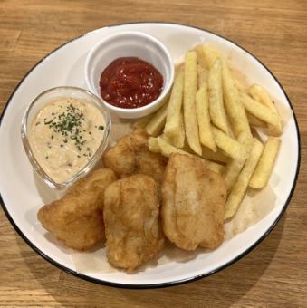 フィッシュ＆チップス 自家製タルタルソース添え