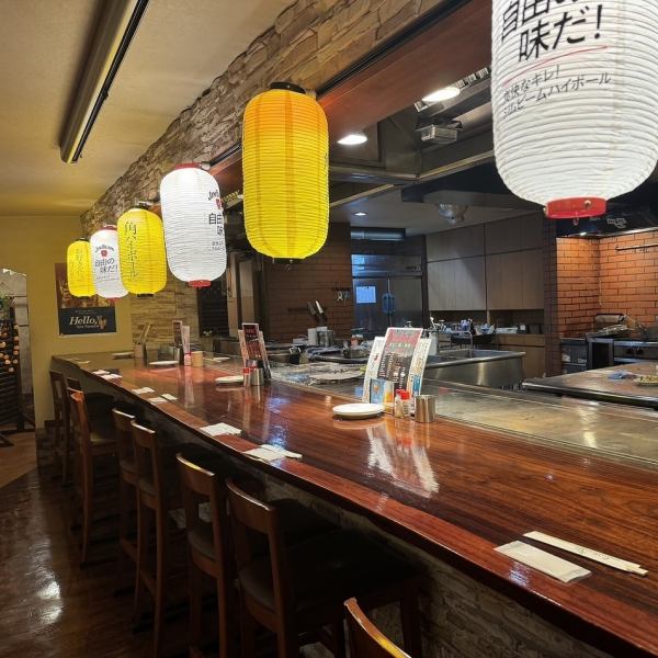 The counter is a special seat where you can drink while watching the skewers being grilled right in front of you! Single customers are also welcome!