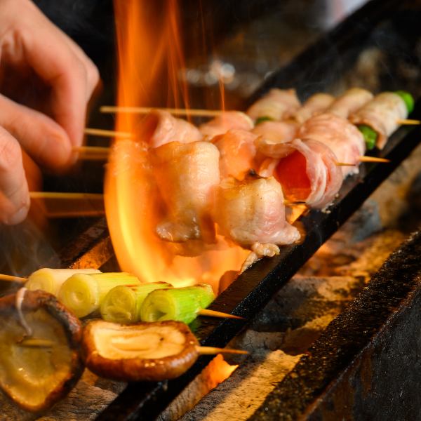 There is a wide variety of skewers grilled over charcoal.We have a wide selection of yakitori and beef skewers