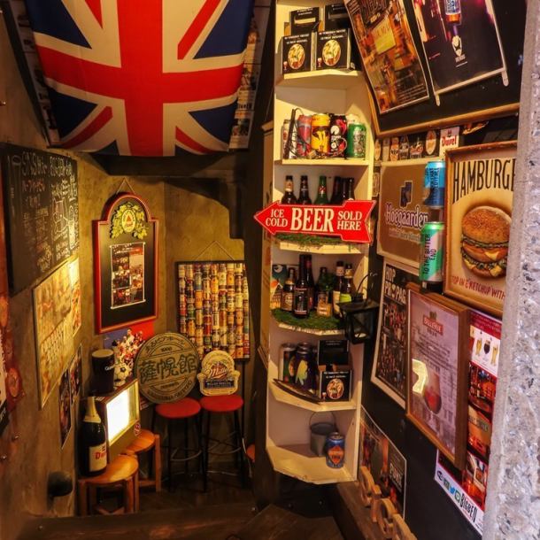 English style bar BIGBEN is located in the basement.Once you step in, you are in another world.When you go down the stairs, which are particular about antiques, you will find a spacious space!![Tenmonkan/fashionable/all-you-can-drink/meat/bar/girls' party/birthday]
