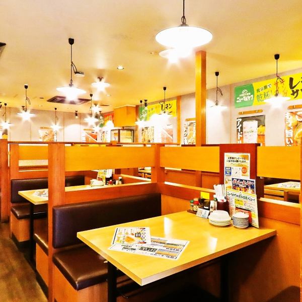 The interior of the store is bright and lively.Gather around the table and enjoy delicious food and fun conversation.We are waiting for you to visit us ♪