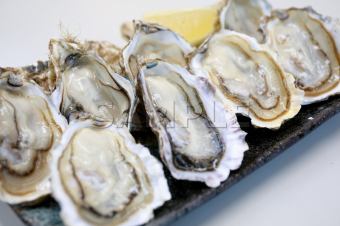 Sake-steamed oysters (1 piece)