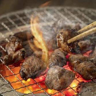 馬肉だけじゃない！炭火地鶏焼きや手羽先などもご用意あります！