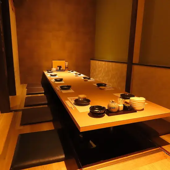 With all seats in private rooms, it's perfect for dates, girls' nights out, business meetings, and banquets.