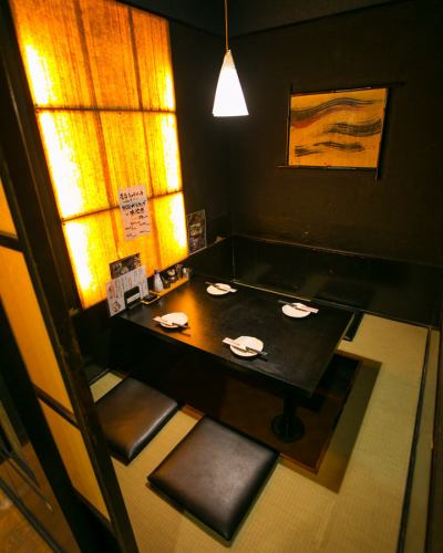 <p>The private room of the chandelier has a slightly luxurious atmosphere! There is also a private room for two people recommended for couples ★ The private room is also convenient for girls&#39;associations where flowers bloom for secret girls&#39; talk ♪ Up to 5 hours with all-you-can-eat and drink !! Relaxing banquet If you want to enjoy AJITO Yokohama West Exit ♪♪</p>