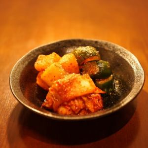 キムチ盛り合わせ