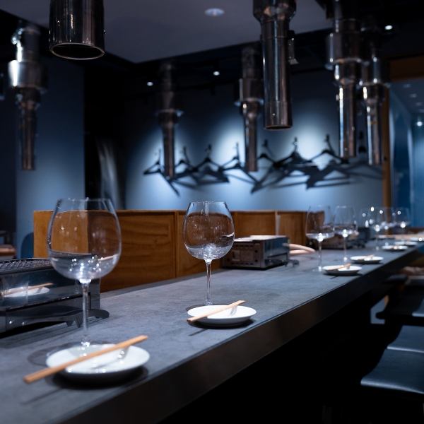 カウンター席もございますので、お一人様やデート、ご友人などとの少人数でのお食事に最適です。サク飲みにもぴったりなので、お仕事帰りにぜひお立ち寄りください♪