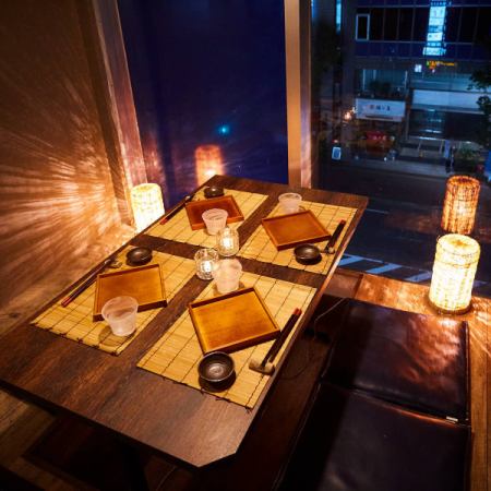Seats with a view of the night view are popular, so reservations are required! Spacious and spacious digging-style private rooms are also available. ◎ Seats will be guided to the completely popular private rooms, which are very popular for 2 to 100 people.