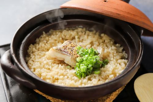 ふっくら鯛土鍋メシ(一合)出汁茶漬けセット