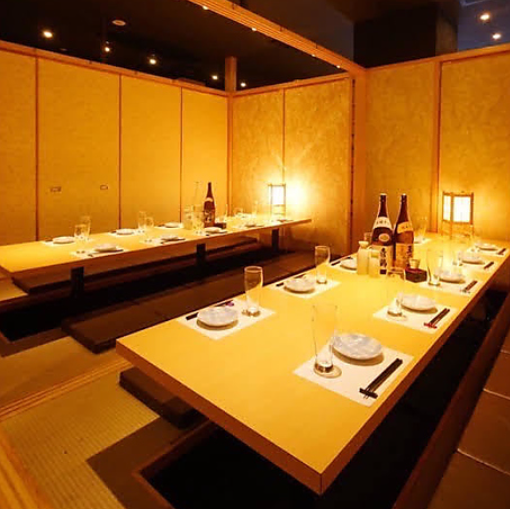 少人数から大人数まで対応できる個室をご用意♪