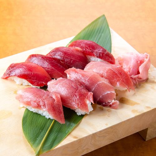 餐厅供应的金枪鱼寿司