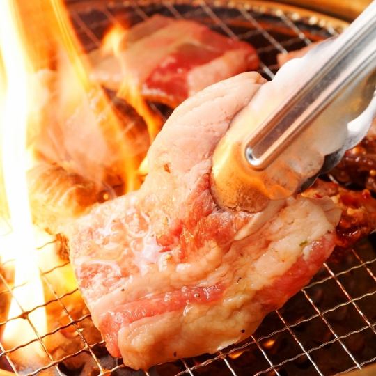 All-you-can-eat all-you-can-eat 3 hours 【Yakiniku · hormone · pot · cuisine】 3666 yen ♪ All-you-can-eat steak!