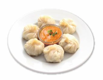 Momo "Steamed dumplings" (6pc)