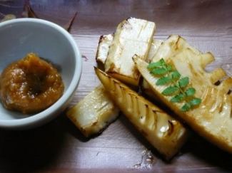 Grilled bamboo shoots with green onion miso
