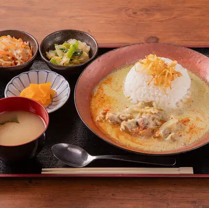 ぎょぎょぎょのカレー定食