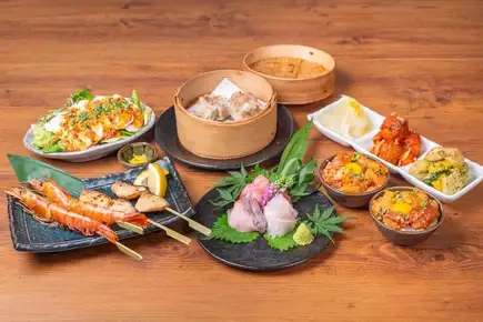 【土祝限定★2時間飲み放題付3,500円】刺身3種・魚串2種・海鮮ユッケ丼など魚を楽しむコース！