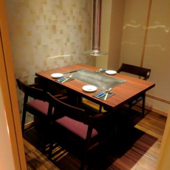 A private room where you can enjoy your meal without worrying about your surroundings.Please enjoy a luxurious time.