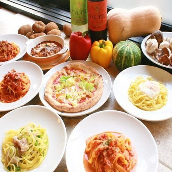 自慢のピッツァ&パスタ♪☆時間無制限食べ放題&飲み放題が楽しめます★