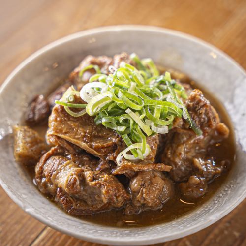 【当店おすすめ】名物どて焼き 520円(税込)
