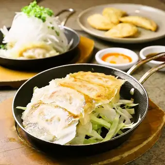 【日-木曜日限定セット★120分飲み放題付!】選べる人気焼き餃子3種＆逸品全7品4000円